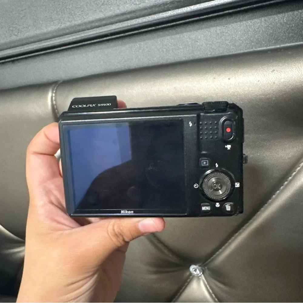 Nikon COOLPIX Black Compact Camera